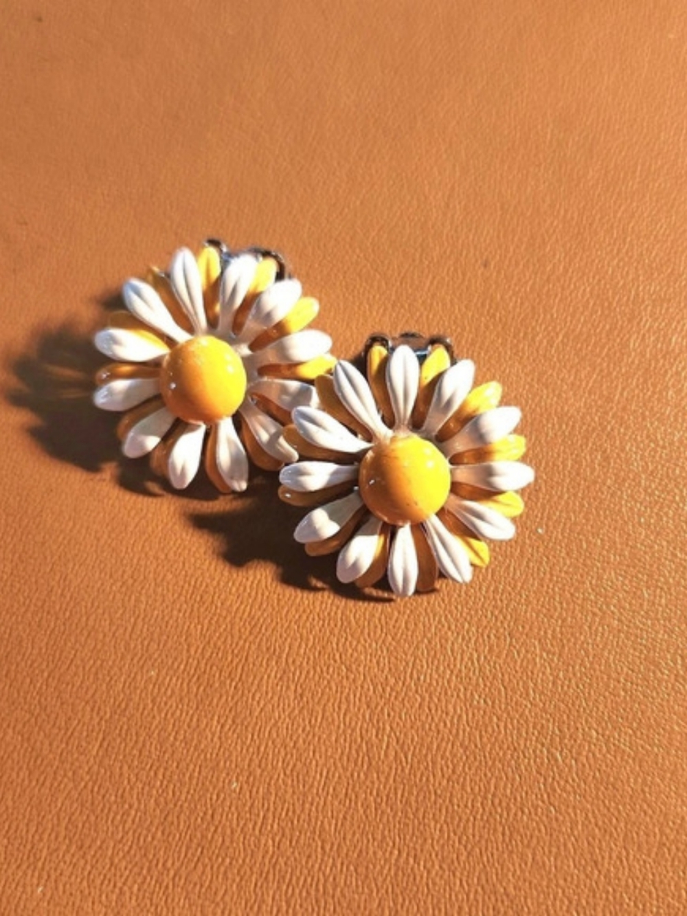 Vintage Clip-On Earrings in White & Yellow